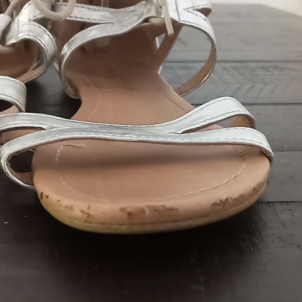 City Classified Sandals metallic silver tie up size 9 - Picture 5 of 6